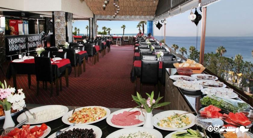 نمایی از رستوران تراس